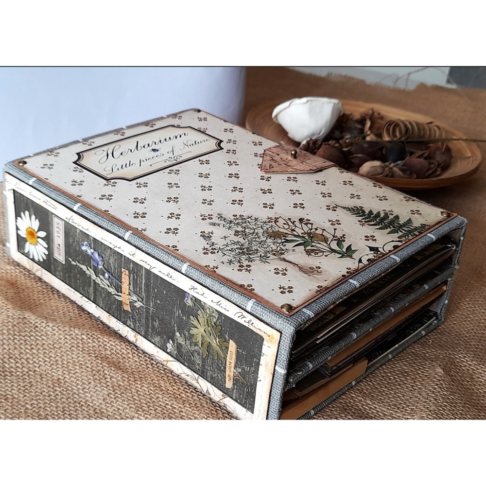 NEW! Herbal botanical lapbook junk journal